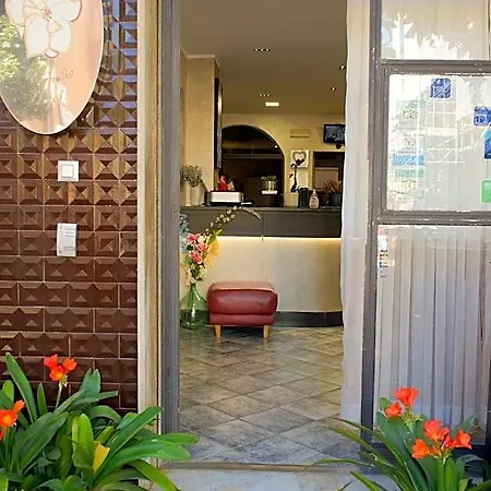 Magnolia فندق ألبينغا